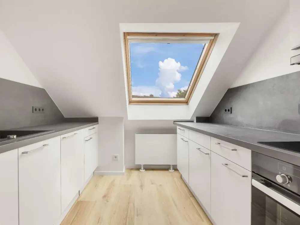 Nachmieter gesucht: Hochwertig sanierte Wohnung mit Einbauküche!