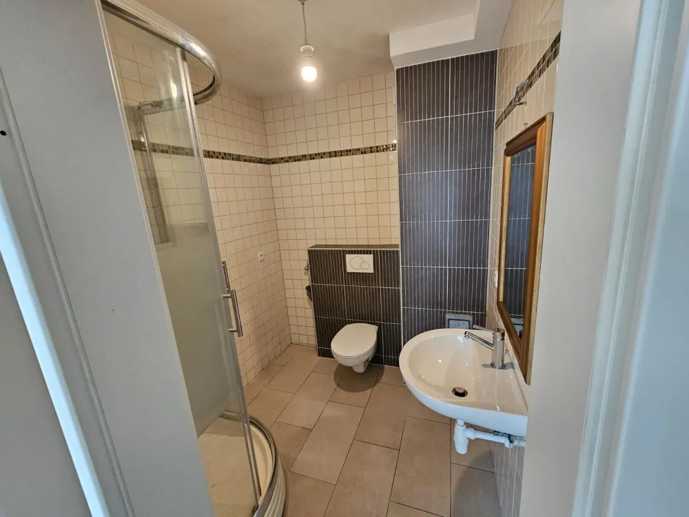 Helle 2-Zimmer-Kellerwohnung mit Fußbodenheizung, 53 m², Köln-Sür