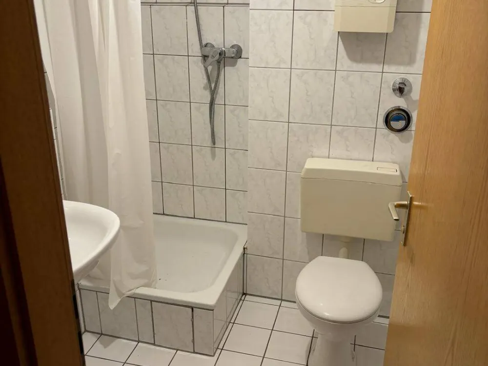 Schöne und Charmante 1 Zimmer Wohnung zu vermieten