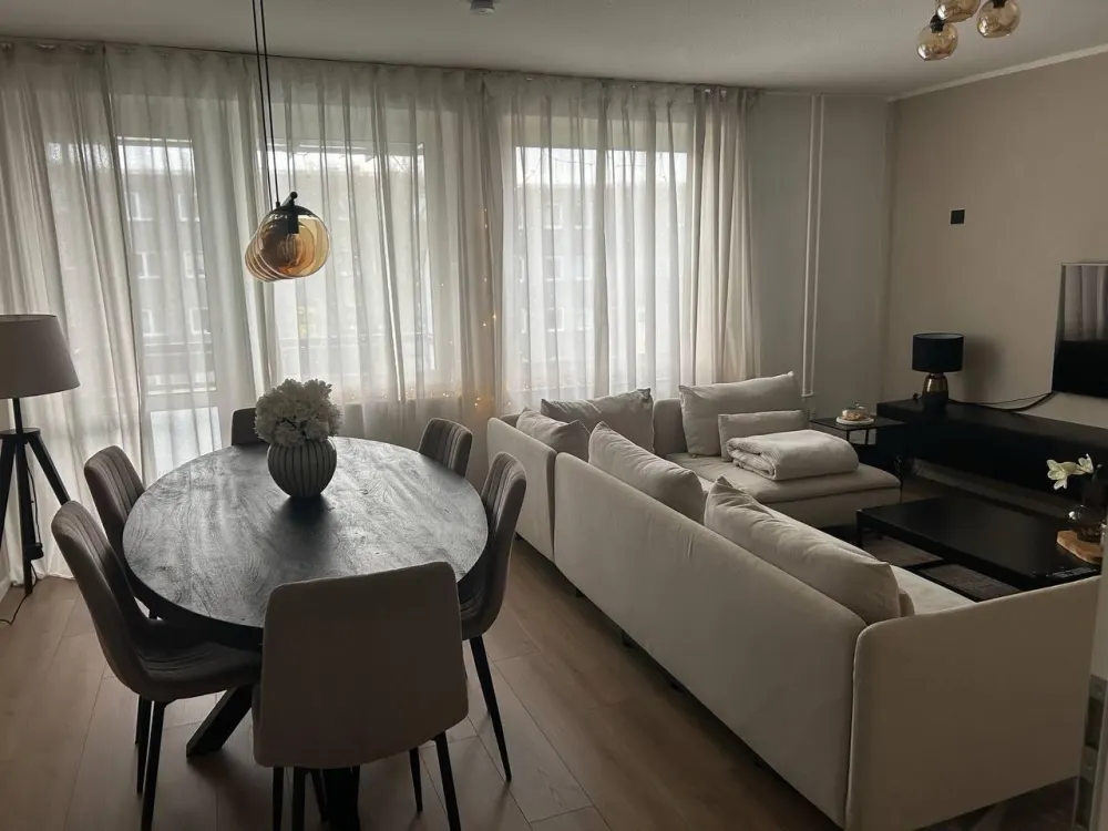 Moderne Wohnung mit Balkon & Einbauküche - Nachmieter gesucht
