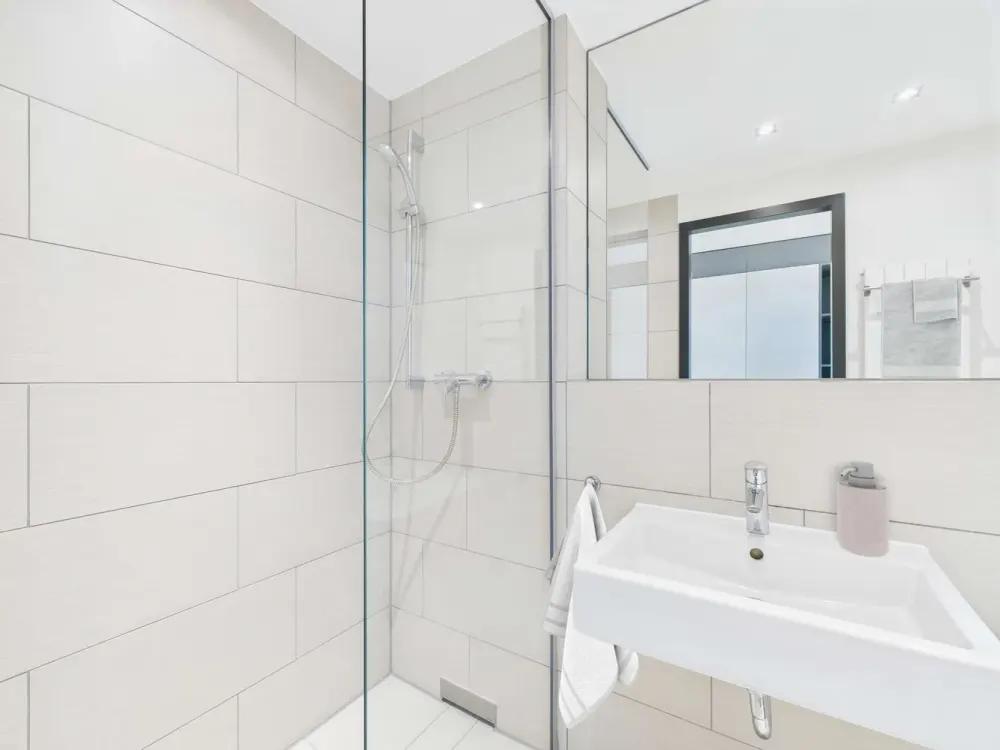 DIE ZIMMEREI | Dein Sommer in Frankfurt: Möbliertes 1‑Zimmer‑Apartment am Campus Riedberg|Basic Bude