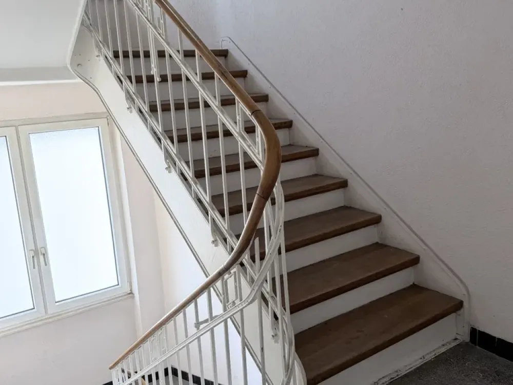 Altbaucharm, 3 Zimmer, inkl. EBK. auch als WG geeignet