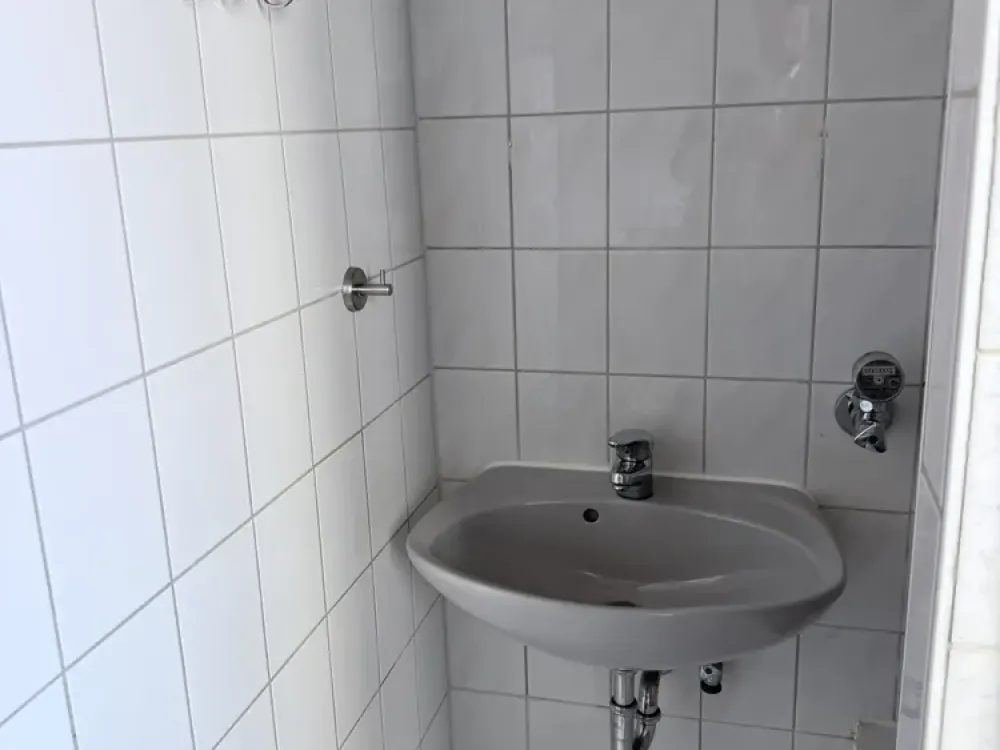 Altbaucharm, 3 Zimmer, inkl. EBK. auch als WG geeignet