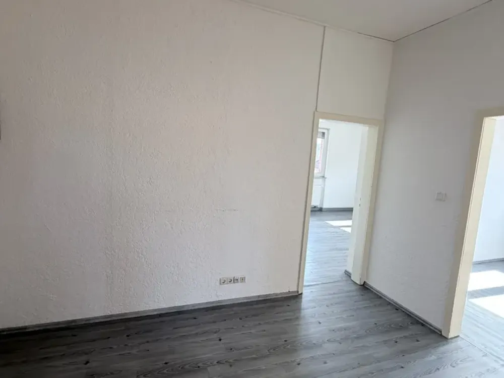 Altbaucharm, 3 Zimmer, inkl. EBK. auch als WG geeignet