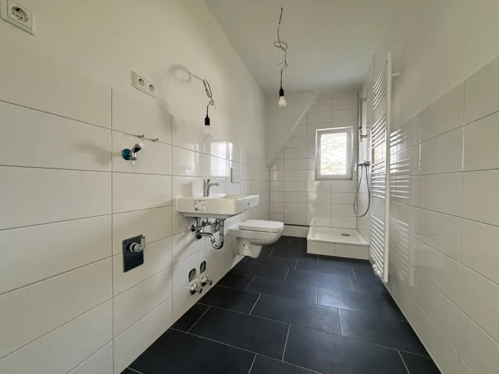 Neu! Moderne 2-Zimmer-Dachgeschosswohnung in ruhiger Waldrandlage, Erstbezug