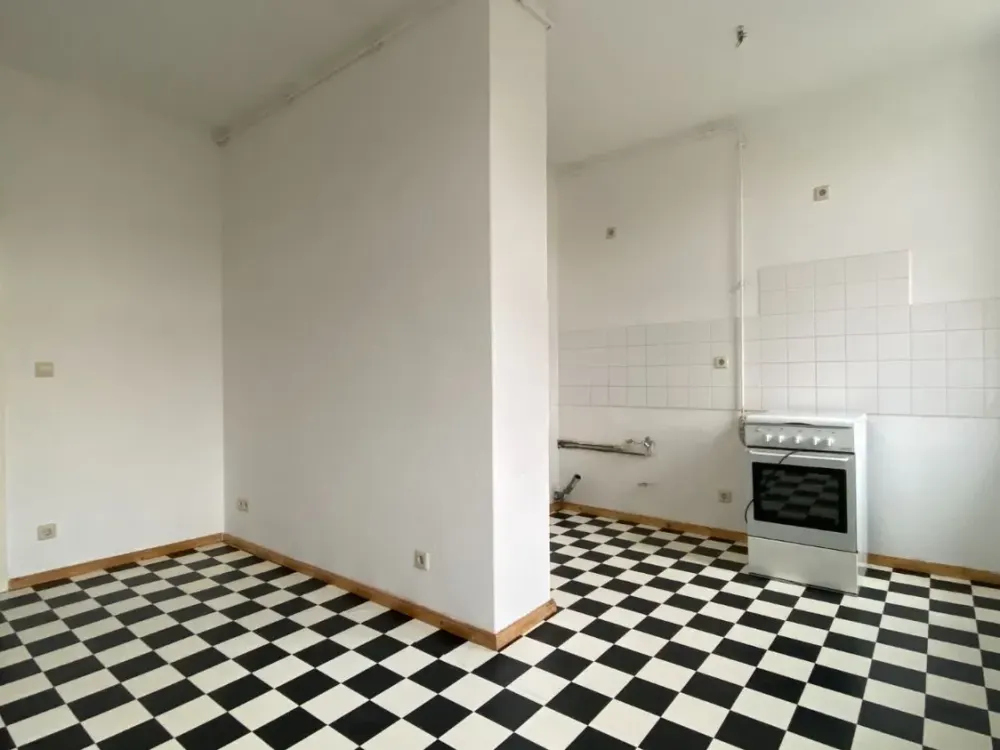 3-Room Old Building Apartment in Boxhagener Kiez!