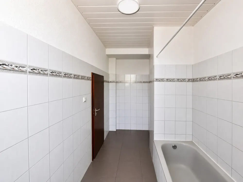 WG aufgepasst! Moderne drei Zimmer Wohnung zu vermieten!