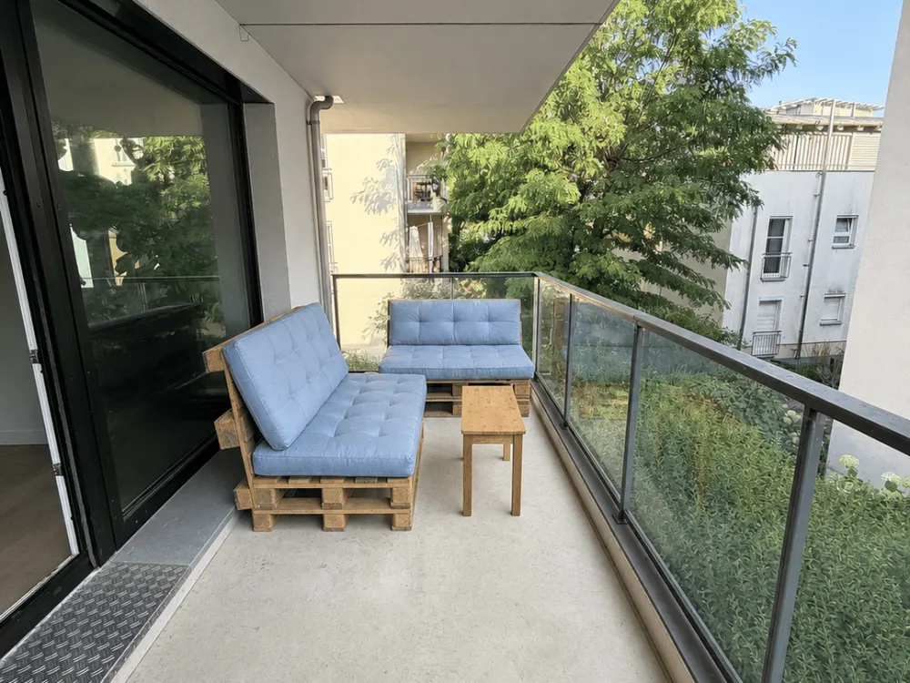 Modern 3-Room Apartment with Balcony, Fitted Kitchen & Underfloor Heating