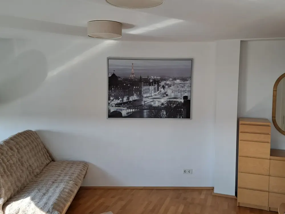 Living with a View: Furnished 2-Room Apartment with Breathtaking Cathedral View