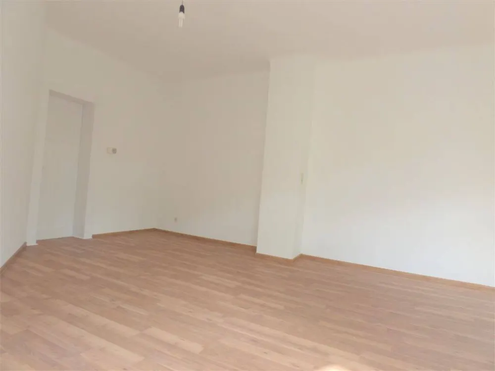Leutzsch - Beautiful 3-Room Apartment | Guest WC | Rental Garden!