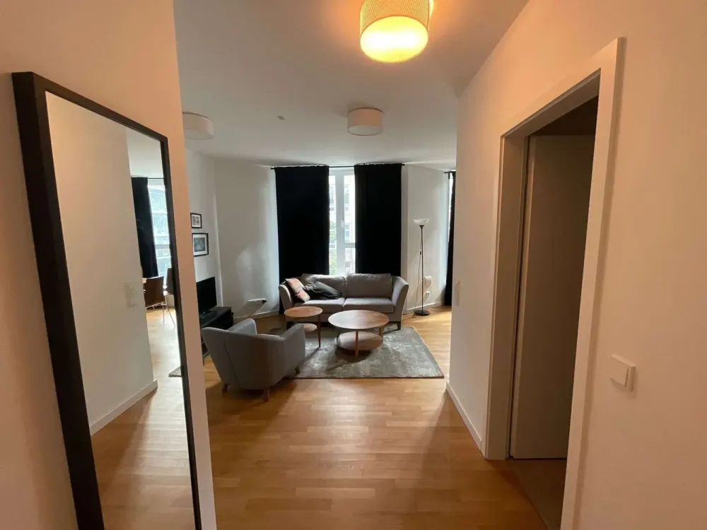 Moderne + Möblierte Wohnung nahe des Naturkundemuseums