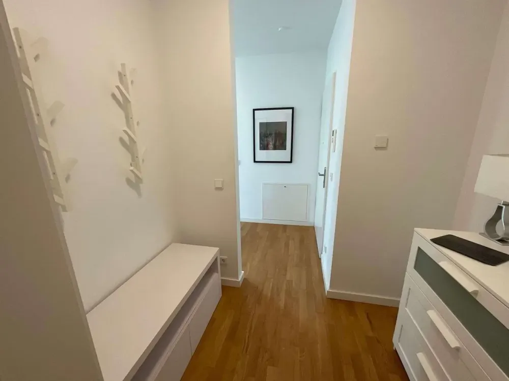 Moderne + Möblierte Wohnung nahe des Naturkundemuseums