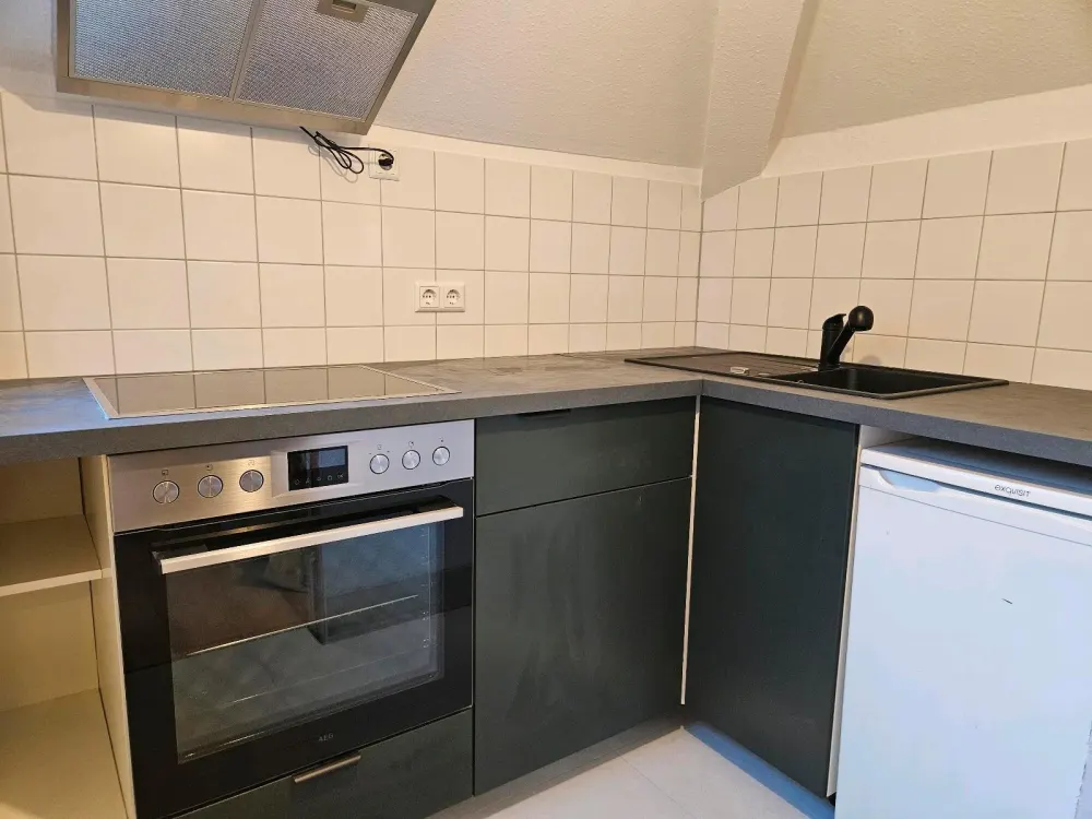 1 Zimmer Dachgeschosswohnung in Plieningen zu vermieten