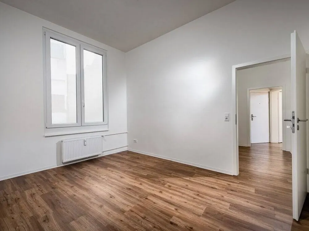 Direkt vom Eigentümer: traumhafte, sanierte Altbauwohnung mit viel Licht und Charme