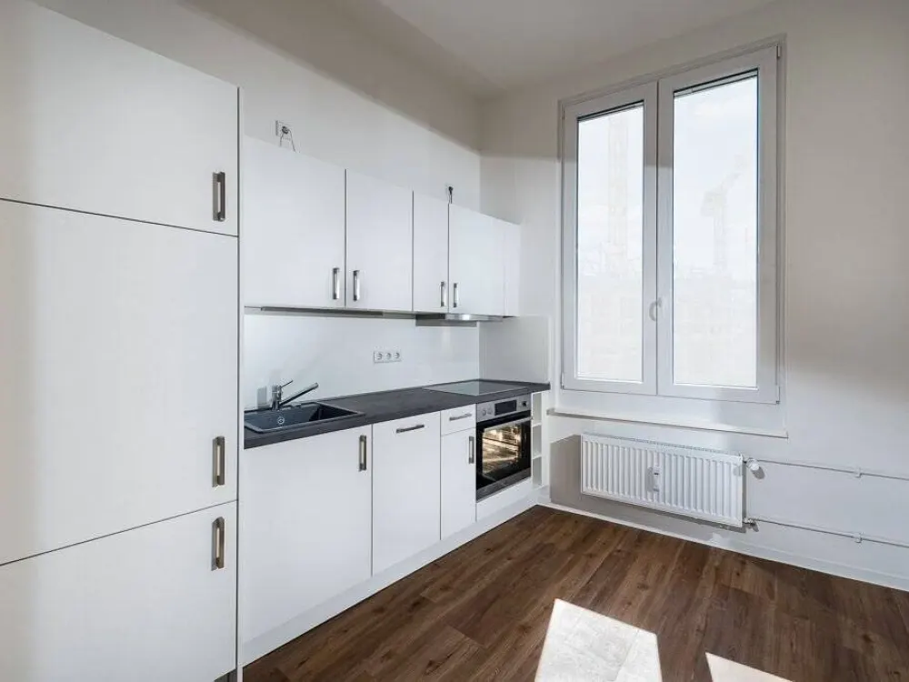 Direkt vom Eigentümer: traumhafte, sanierte Altbauwohnung mit viel Licht und Charme