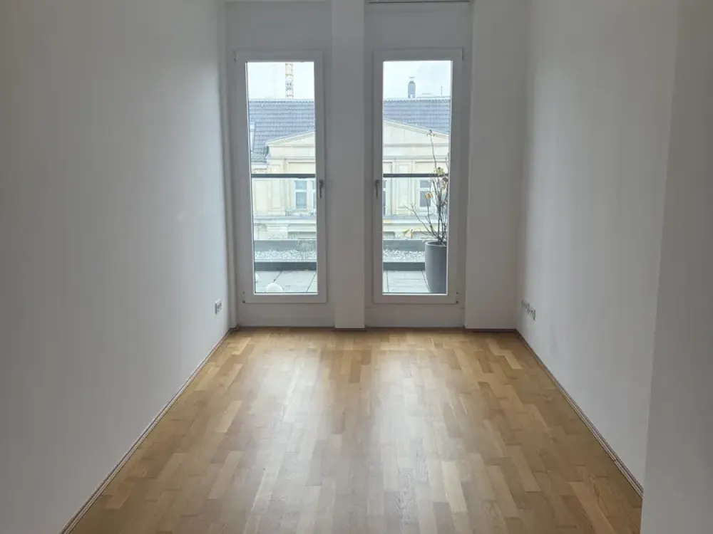 Bright 100m2 Apartment in Mitte with 2 Terraces
