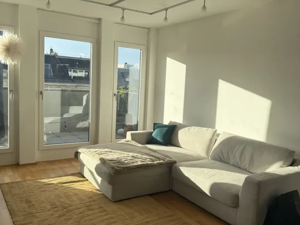 Bright 100m2 Apartment in Mitte with 2 Terraces