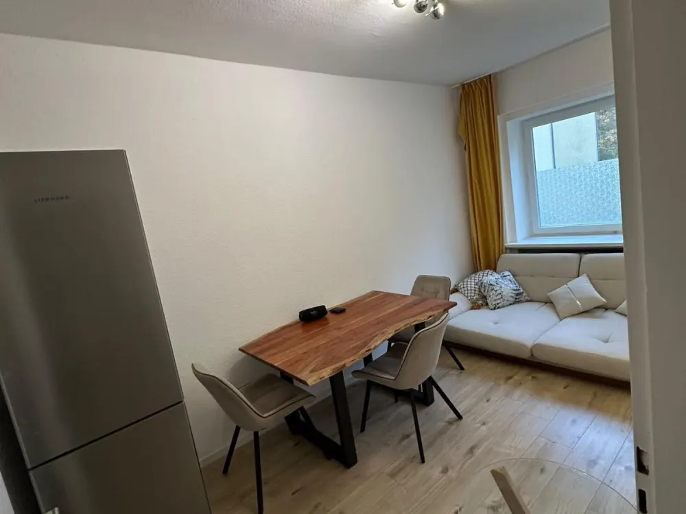 شقة عصرية مكونة من 2.5 غرفة مع شرفة. Vorderer Westen Kassel