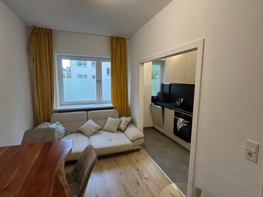 شقة عصرية مكونة من 2.5 غرفة مع شرفة. Vorderer Westen Kassel