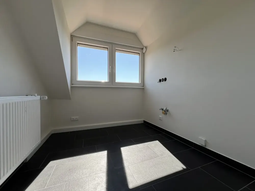 Frisch modernisiert! - Gemütliche 3-Raum-Wohnung mit EBK und PKW-Stellplatz!