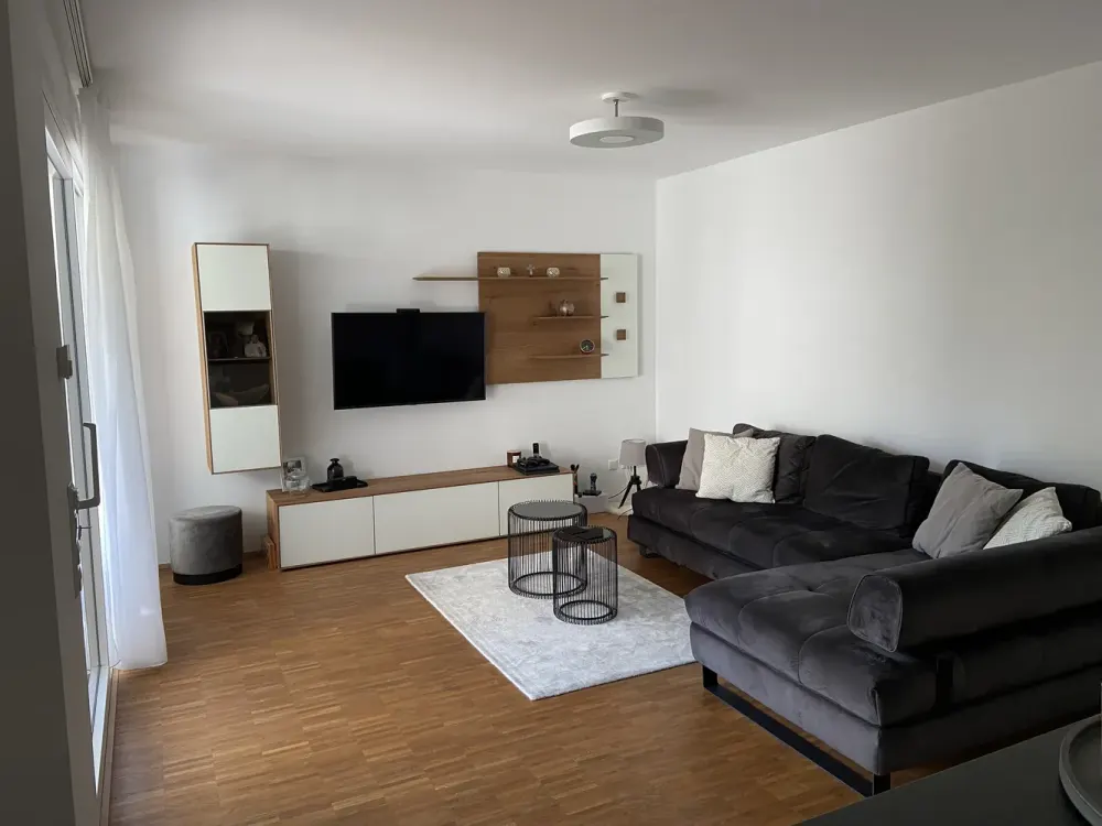 Stilvolle, neuwertige, teilmöbl. 3,5-Zimmer-Terrassenwohnung mit Einbauküche in Sulzbach