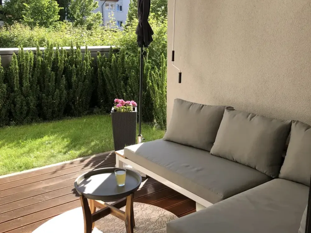 Stilvolle, neuwertige, teilmöbl. 3,5-Zimmer-Terrassenwohnung mit Einbauküche in Sulzbach