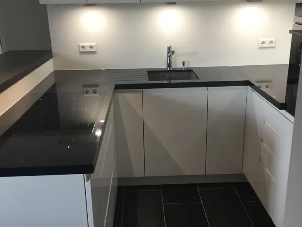 Stilvolle, neuwertige, teilmöbl. 3,5-Zimmer-Terrassenwohnung mit Einbauküche in Sulzbach