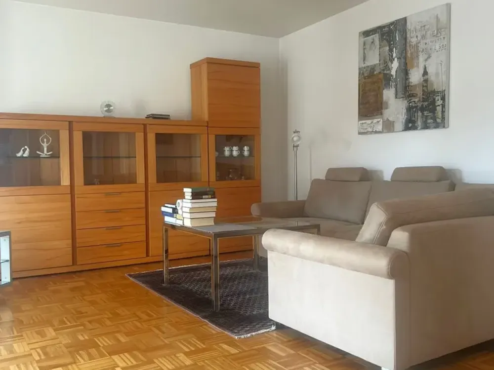 Beautiful, Fully Furnished 2-Room Apartment (70 m²) with Balcony, Krefeld-Bockum