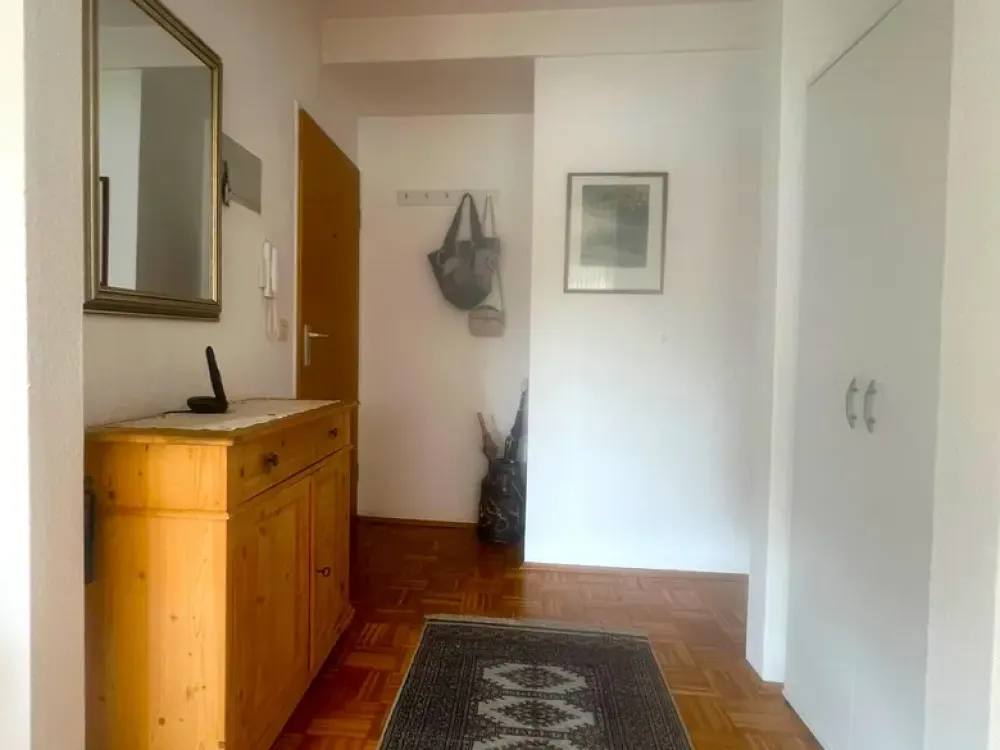 Beautiful, Fully Furnished 2-Room Apartment (70 m²) with Balcony, Krefeld-Bockum