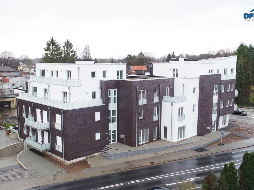 Helle 3-Zimmer-Penthouse-Wohnung Dachterrasse in zentraler Lage