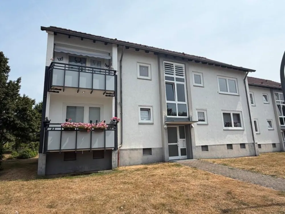 2-Zimmer-Wohnung mit Tageslichtbad in ruhiger Lage