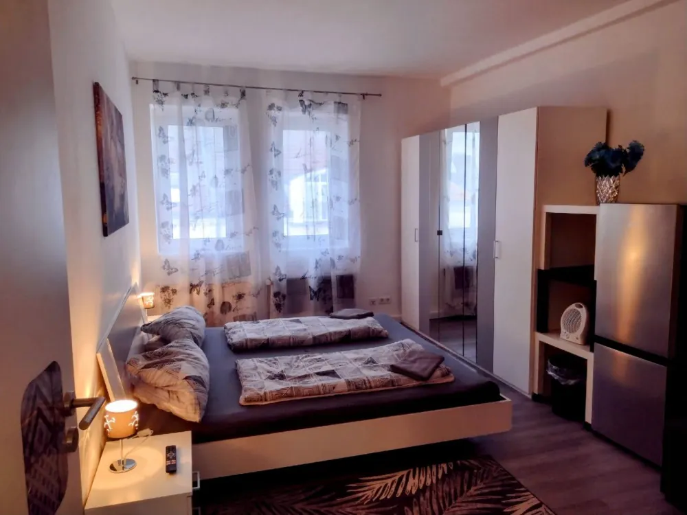 Voll möblierte 3-Zimmer-Wohnung mieten ab 3 Monate (WG-geeignet)