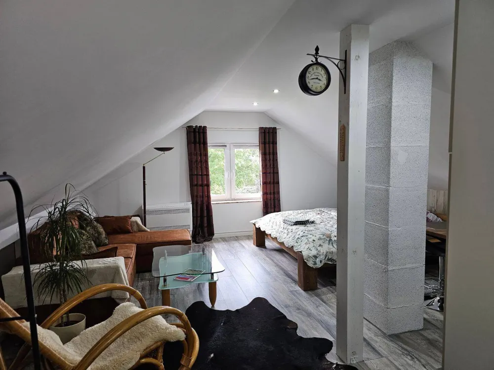 Möblierte 1-Zimmer-Wohnung mit Klimaanlage, Wohnen auf Zeit in Hannover-Misburg