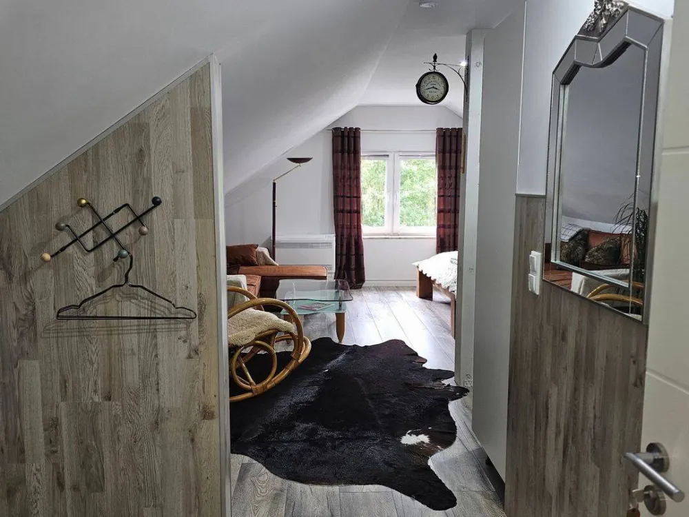 Möblierte 1-Zimmer-Wohnung mit Klimaanlage, Wohnen auf Zeit in Hannover-Misburg