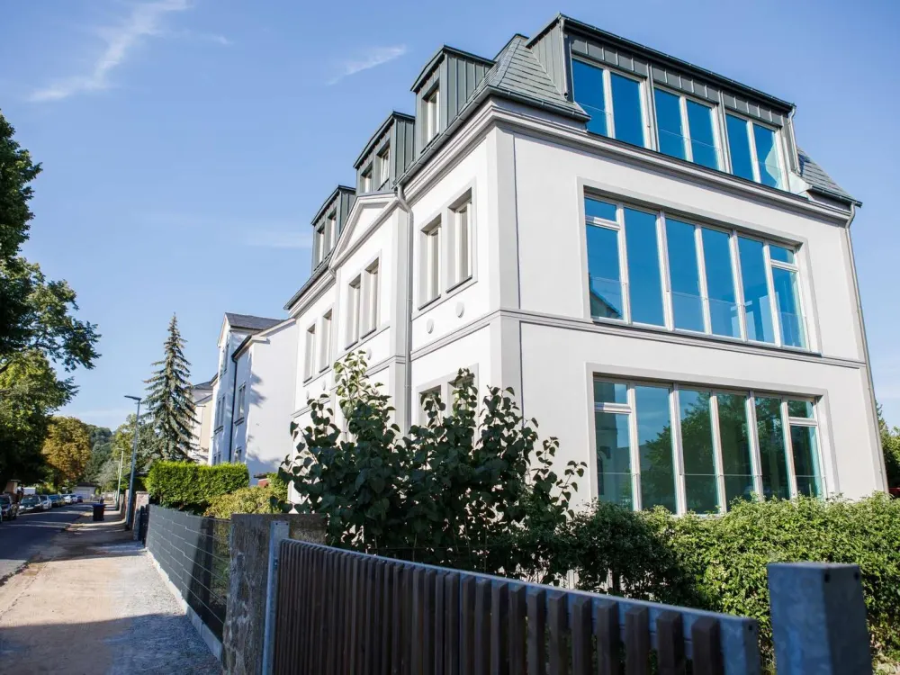 Luxuriöse 4-Raum-Wohnung in Villenlage von Radebeul