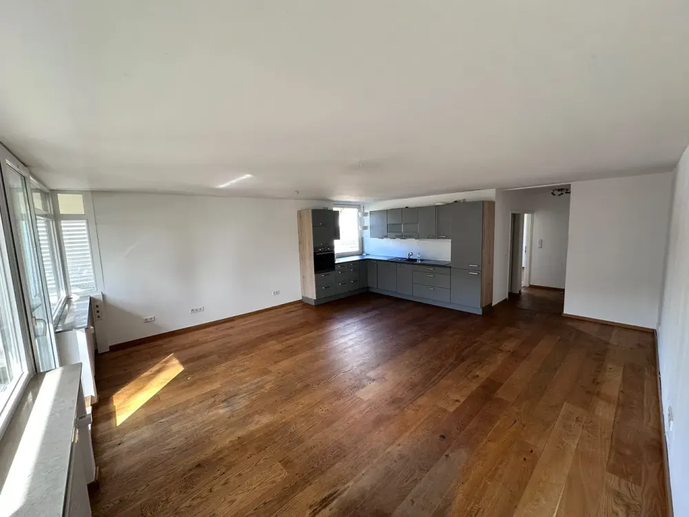 Radio Bremen Viertel, gepfl. 3 Zi.Whng mit großen Balkon + 1 Garage