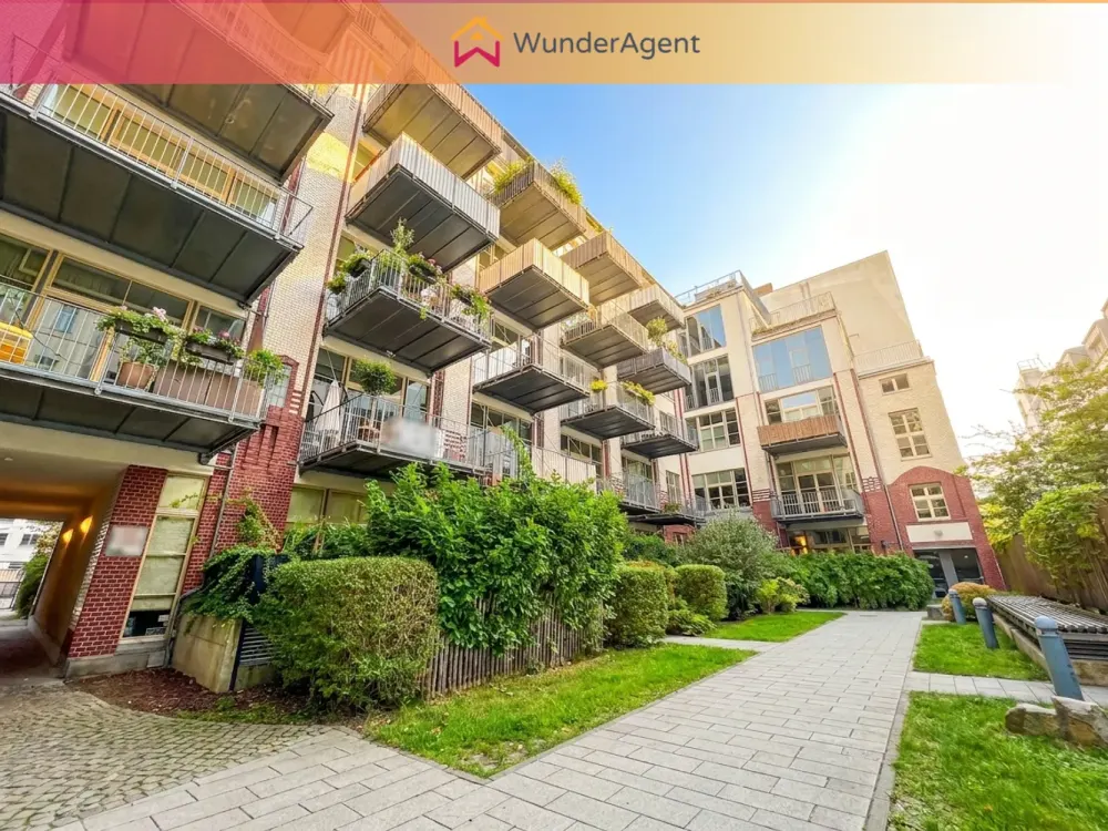 ++ Industrie-Charme pur: Modernes Fabrik-Loft mit Traumbalkon & Parkettboden
