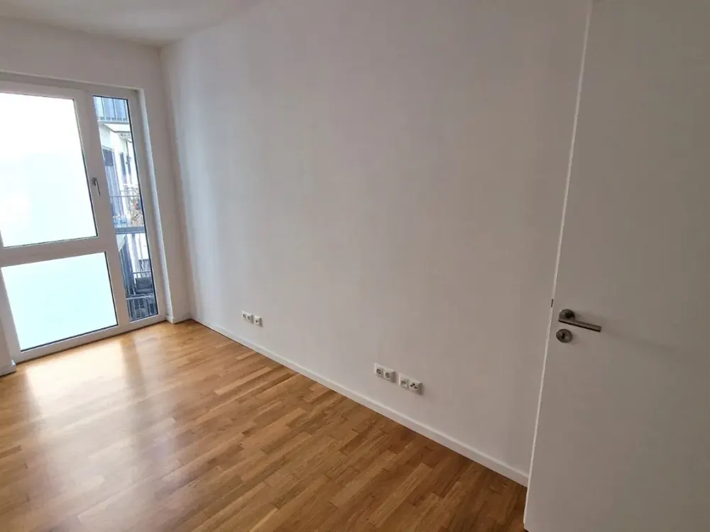 Neubauwohnung nahe Tierpark Dusch- und Wannenbad/Balkon/EBK/Fußbodenheizung