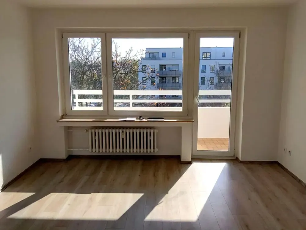 Mit Einbauküche! Geräumige 2 Zimmerwohnung mit Balkon
