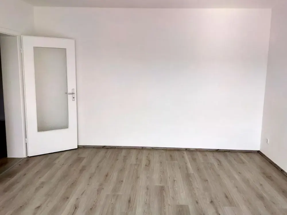 Mit Einbauküche! Geräumige 2 Zimmerwohnung mit Balkon