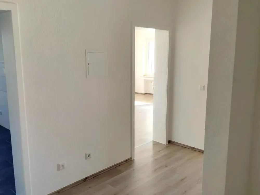 Mit Einbauküche! Geräumige 2 Zimmerwohnung mit Balkon