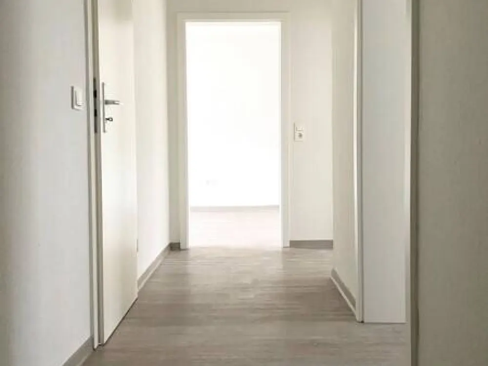 TOP renovierte Wohnung in demnächst frisch modernisiertem Gebäude!