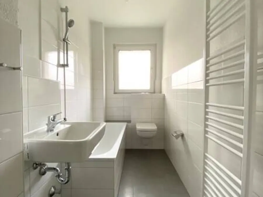 TOP renovierte Wohnung in demnächst frisch modernisiertem Gebäude!