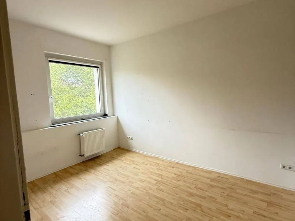5-Raum-Wunder mit 2 Bädern und Balkon im Saarlandstraßen-Viertel!
