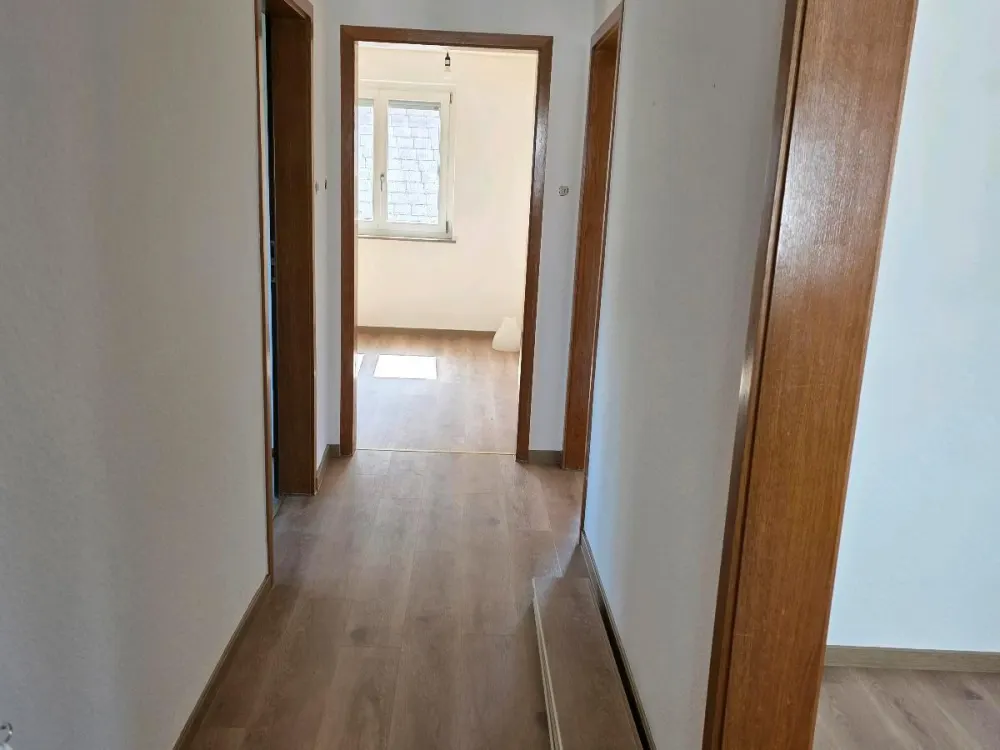 3 Zi -DG Wohnung ca 70 qm