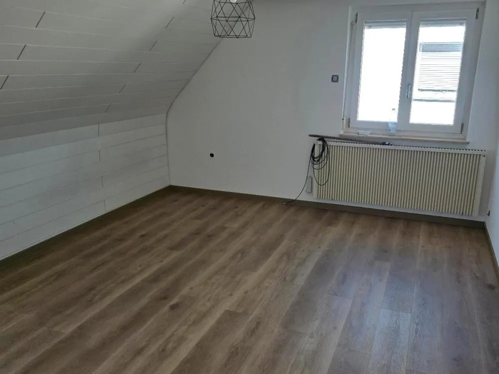 3 Zi -DG Wohnung ca 70 qm