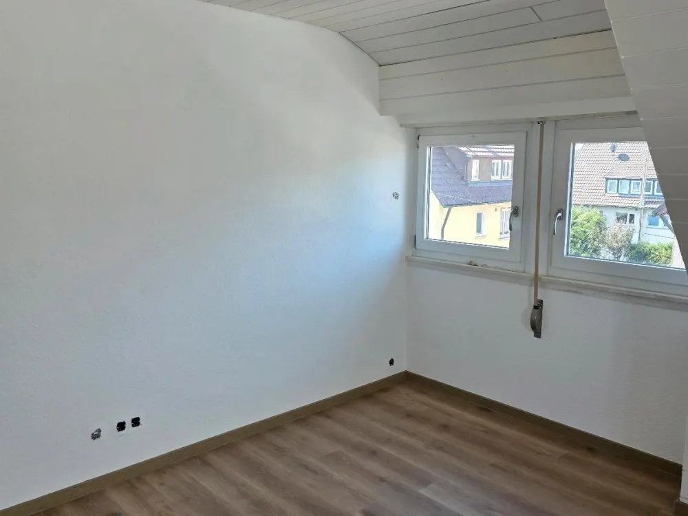 3 Zi -DG Wohnung ca 70 qm
