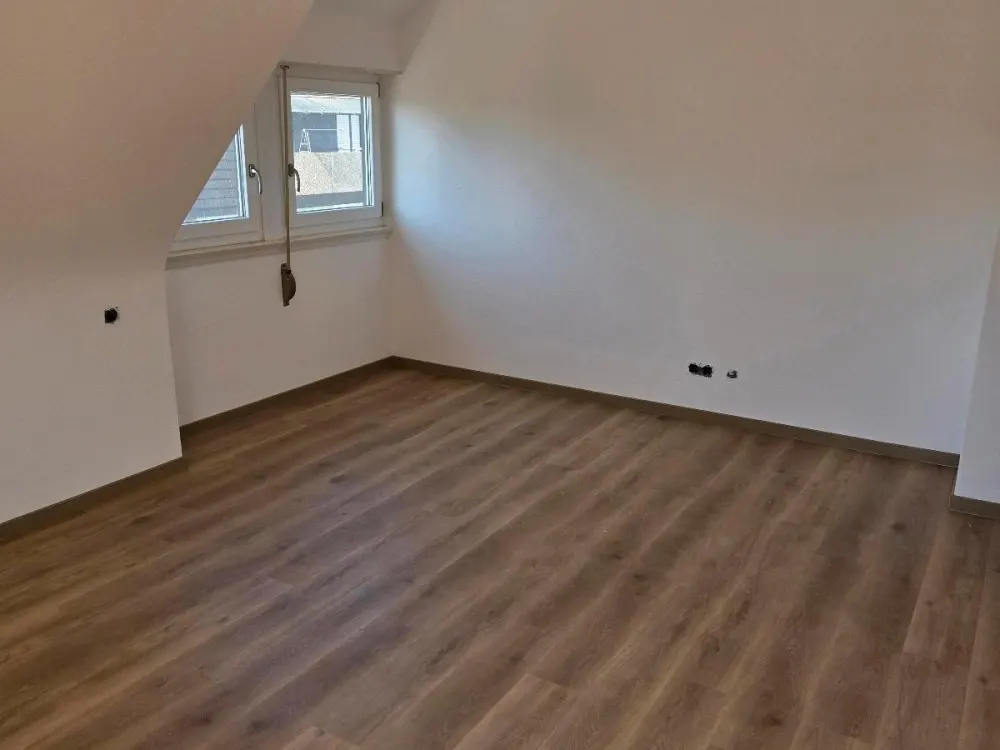 3 Zi -DG Wohnung ca 70 qm