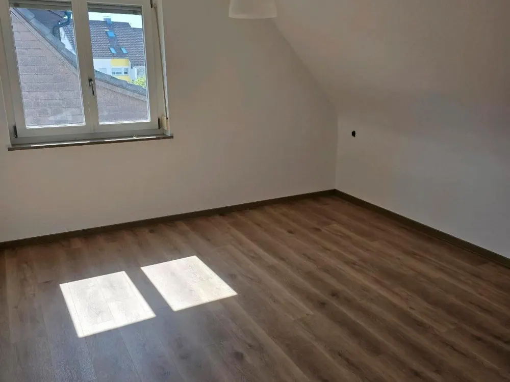 3 Zi -DG Wohnung ca 70 qm