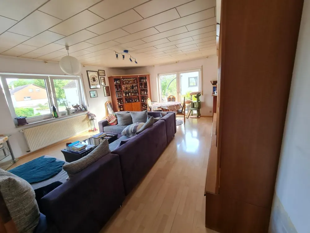 Helle 4-Zimmer-Wohnung mit Balkon & Einbauküche in Stutensee